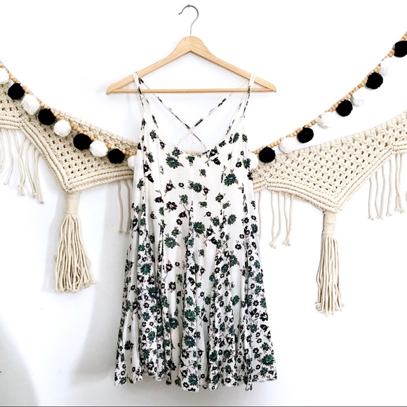 Free People Dresses & Skirts - FREE PEOPLE Cream Floral Boho Summer Tunic Dress